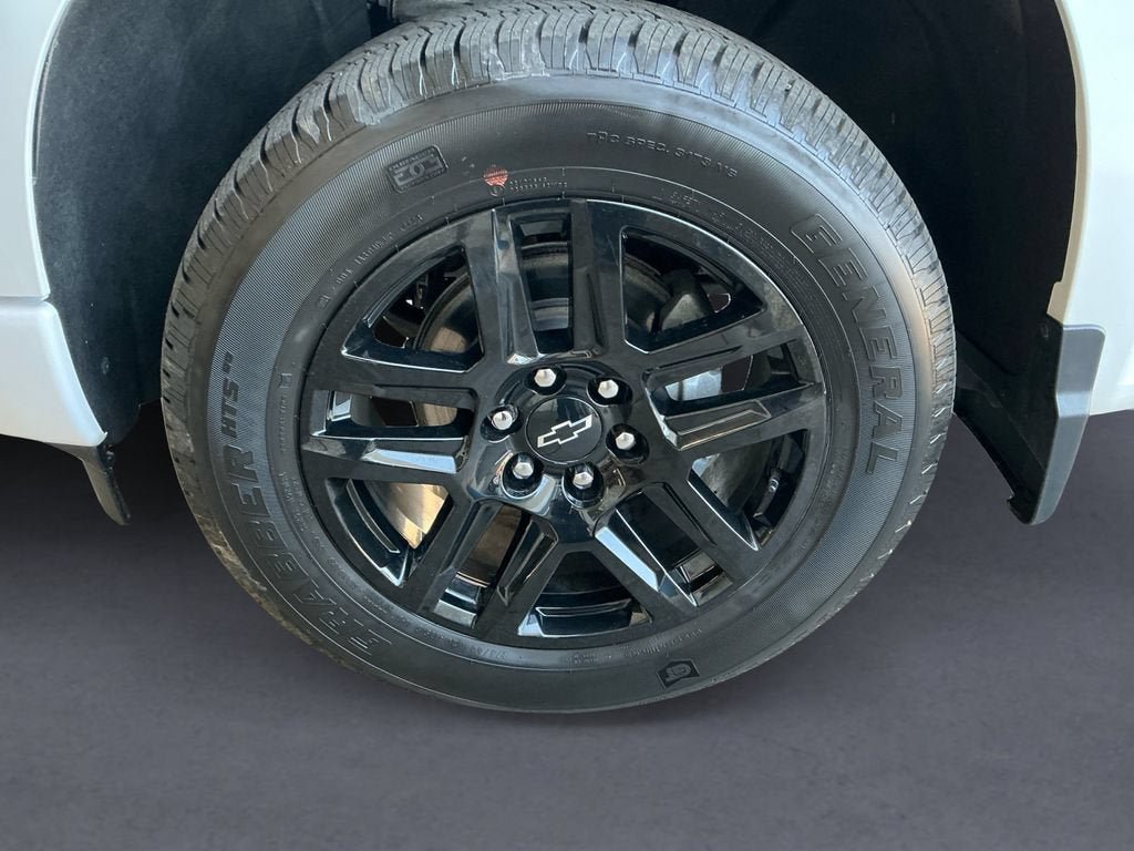 Used 2024 Chevrolet Silverado 1500 Custom AWD/4WD image 9