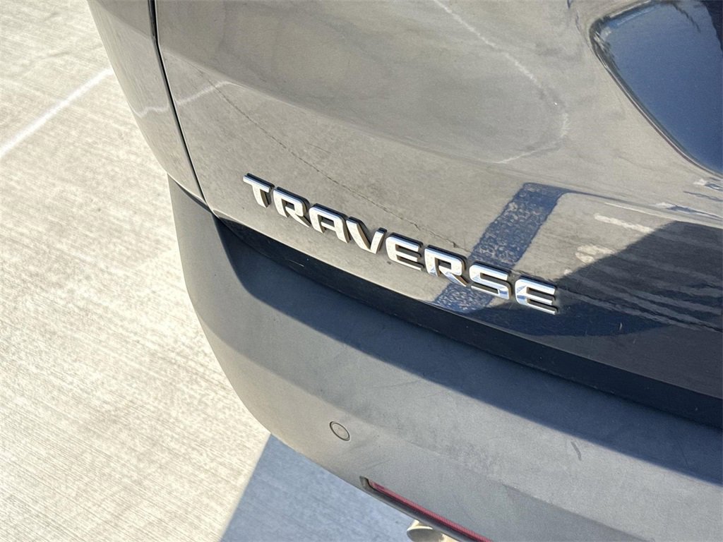Used 2023 Chevrolet Traverse LT image 28