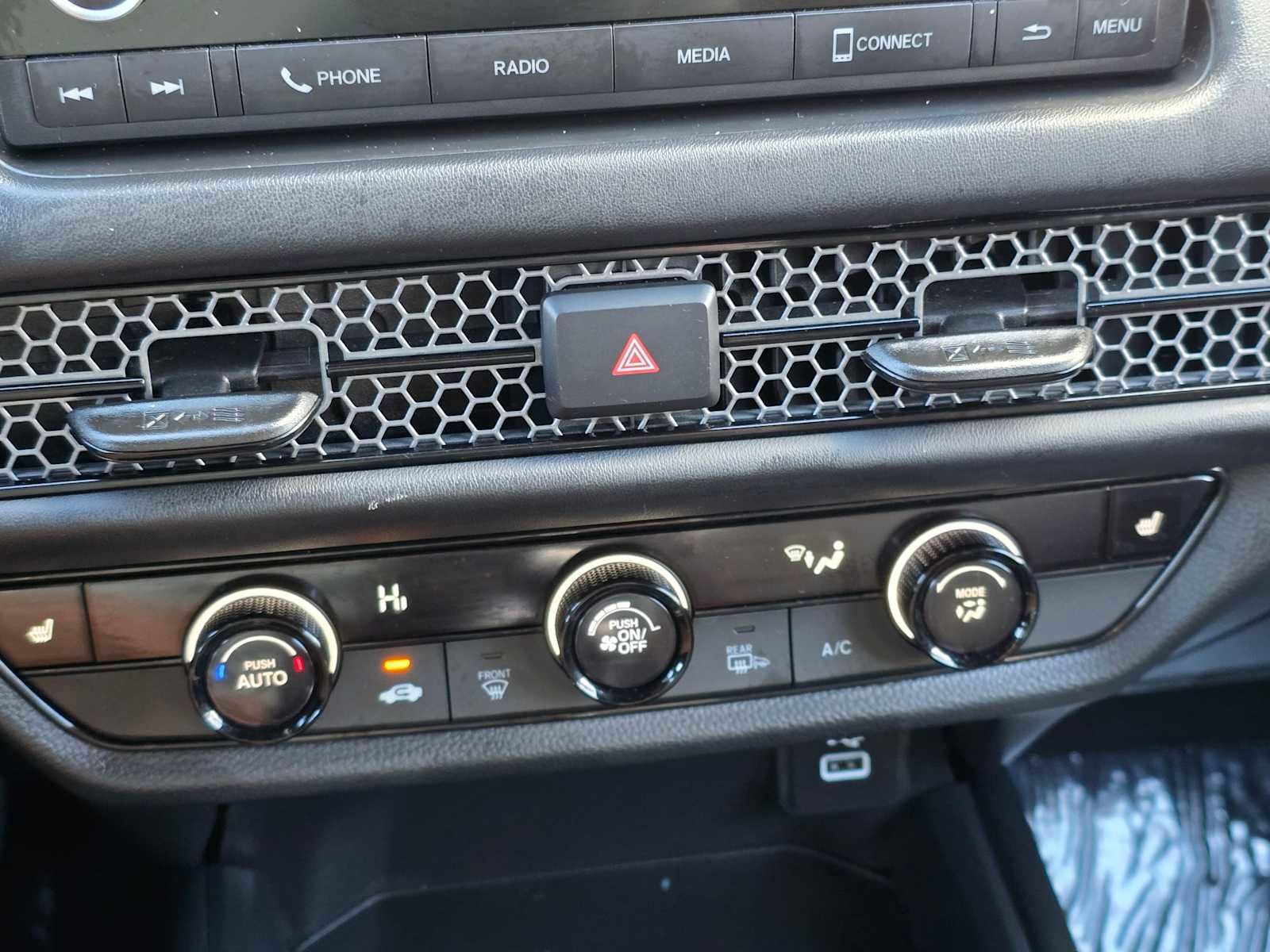 Used 2025 Honda HR-V Sport image 28