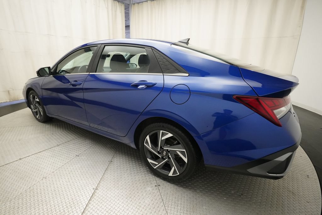 Used 2024 Hyundai Elantra Limited FWD image 32