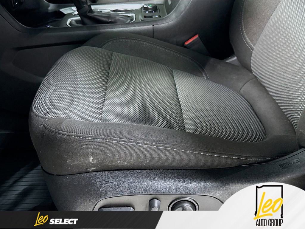 Used 2023 Chevrolet Traverse LT w/ Midnight/Sport Edition image 18