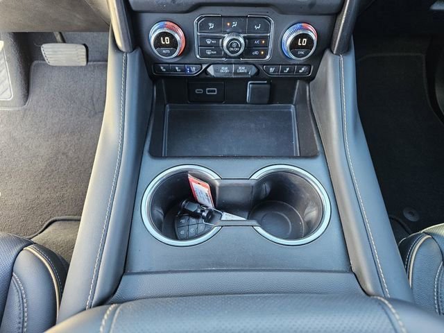 Used 2023 GMC Yukon XL AT4 w/ AT4 Premium Plus Package AWD/4WD image 29
