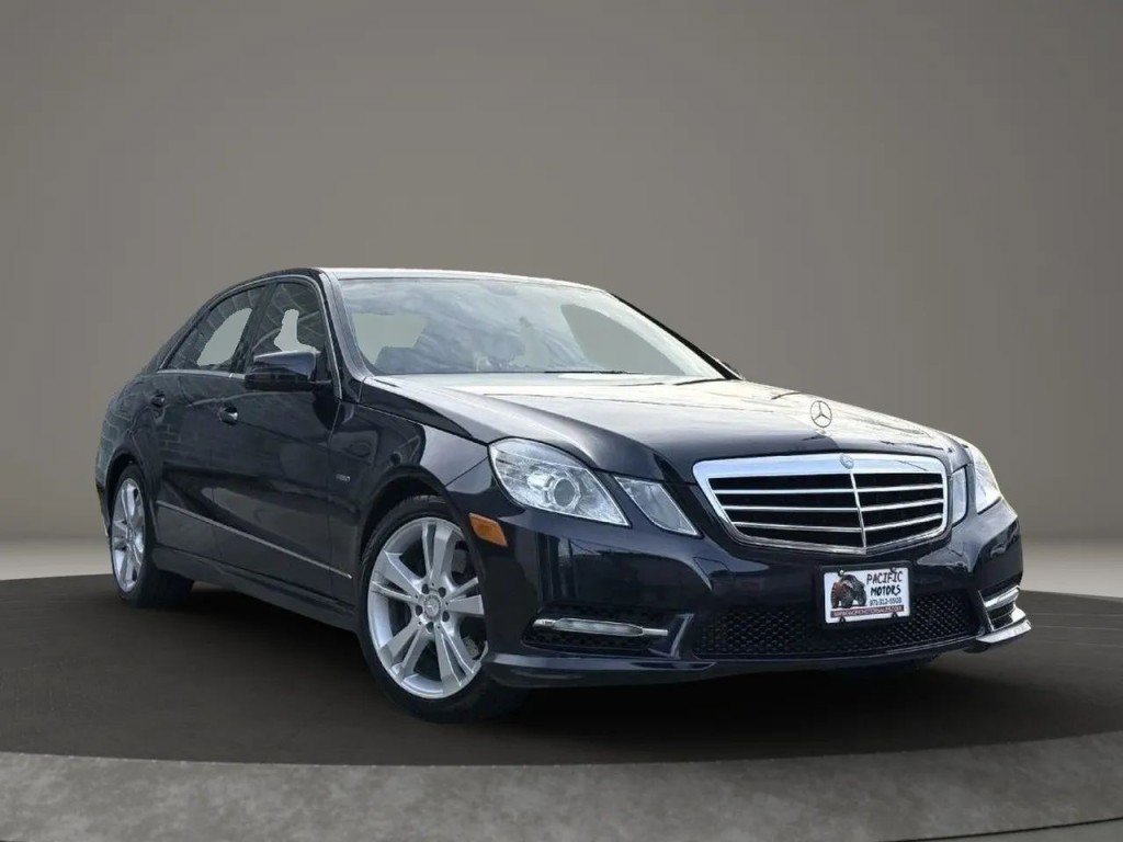 Used 2012 Mercedes-Benz E 350 4MATIC Sedan image 4