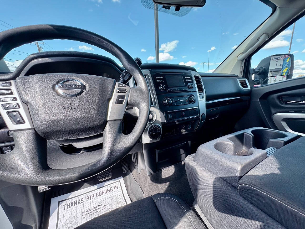 Used 2018 Nissan Titan SV AWD/4WD image 13
