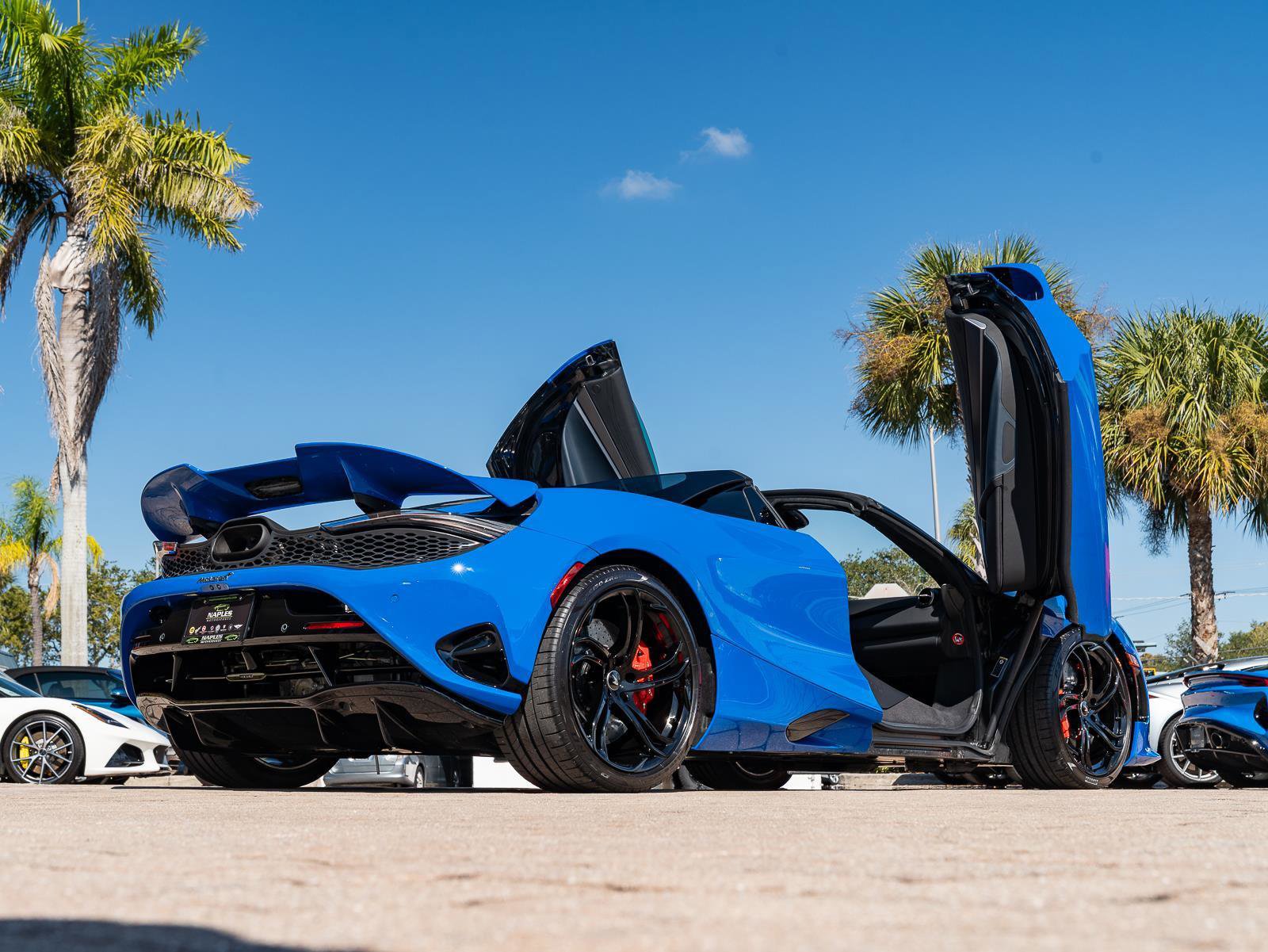 Used 2024 McLaren 750S Spider image 3