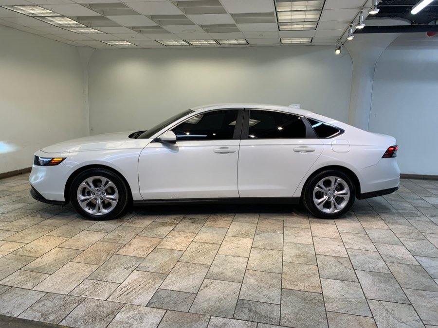 Used 2025 Honda Accord LX image 6