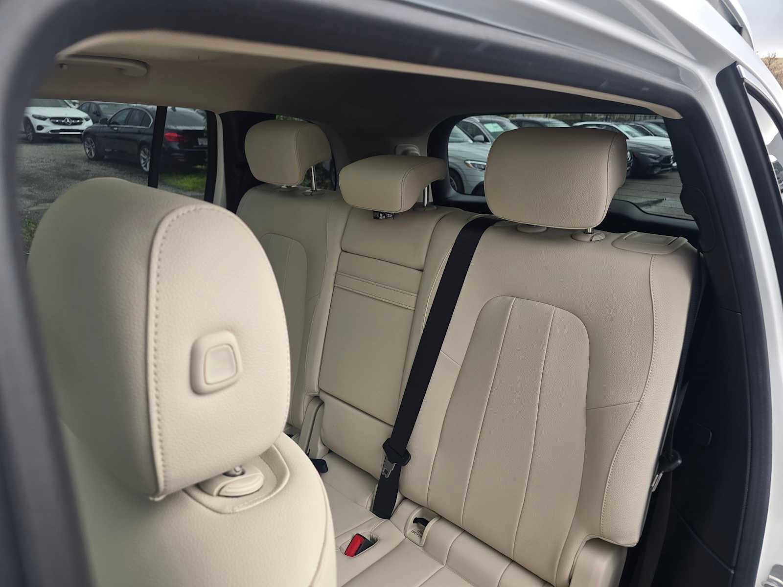 Used 2023 Mercedes-Benz EQB 300 4MATIC image 19
