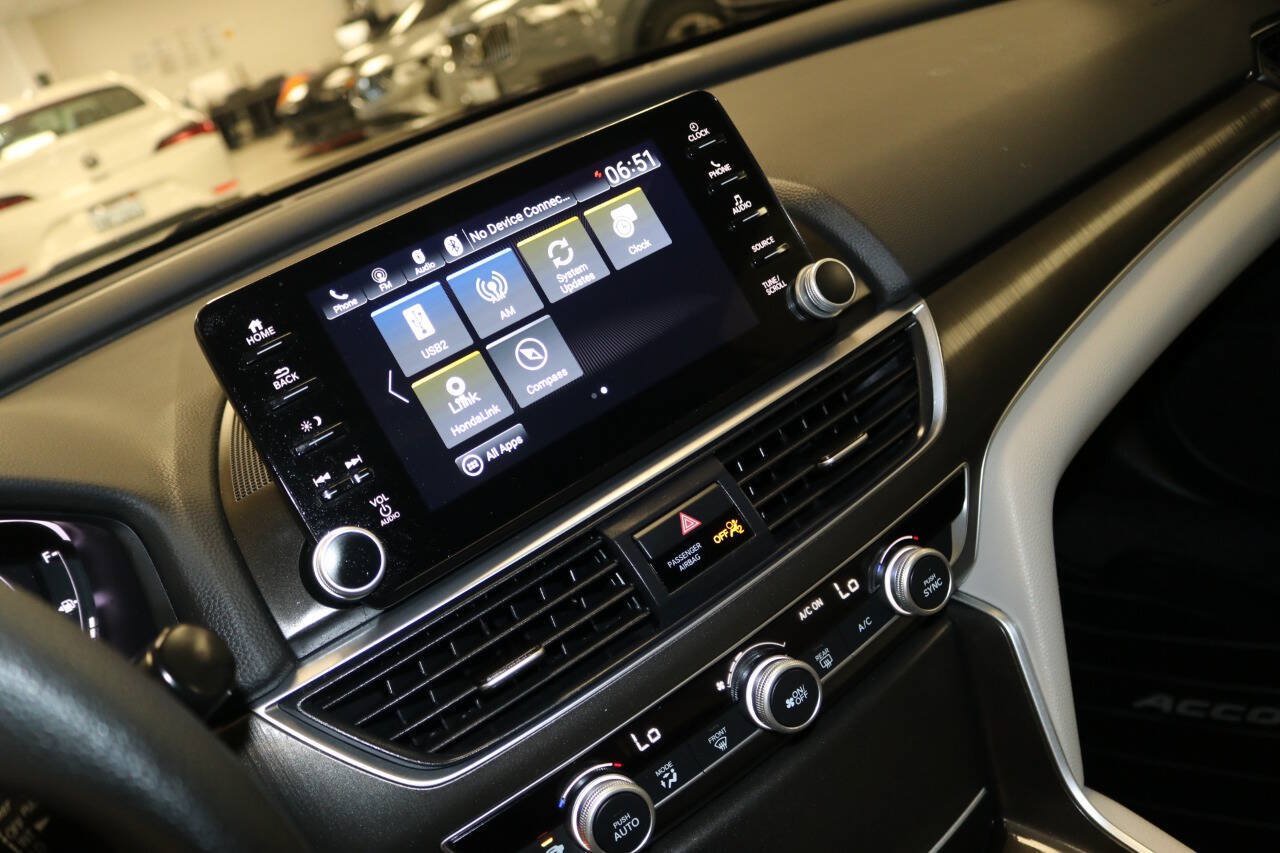 Used 2022 Honda Accord LX image 33