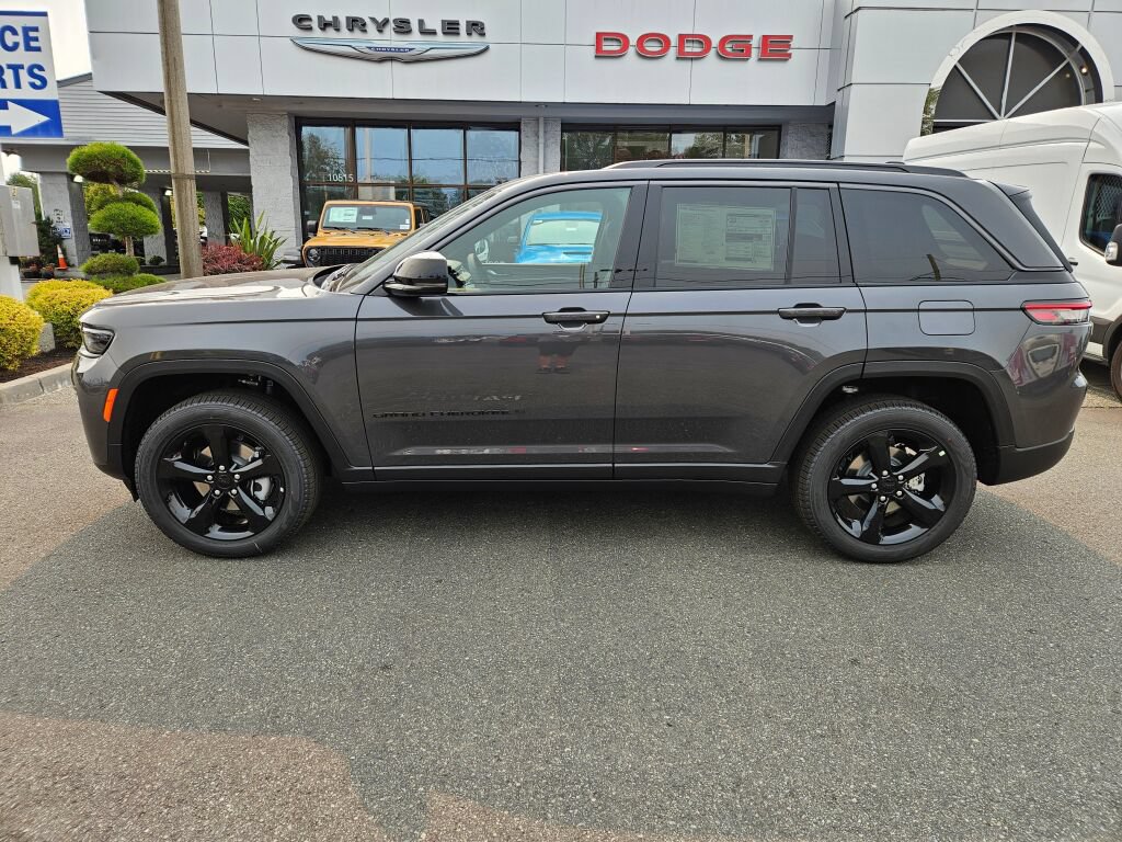 New 2026 Jeep Grand Cherokee Limited w/ Limited Altitude Package AWD/4WD image 2