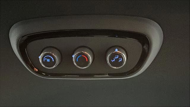 Used 2025 Dodge Durango GT image 11