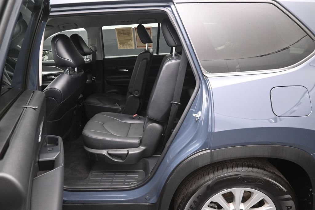 Certified 2024 Toyota Grand Highlander AWD image 30