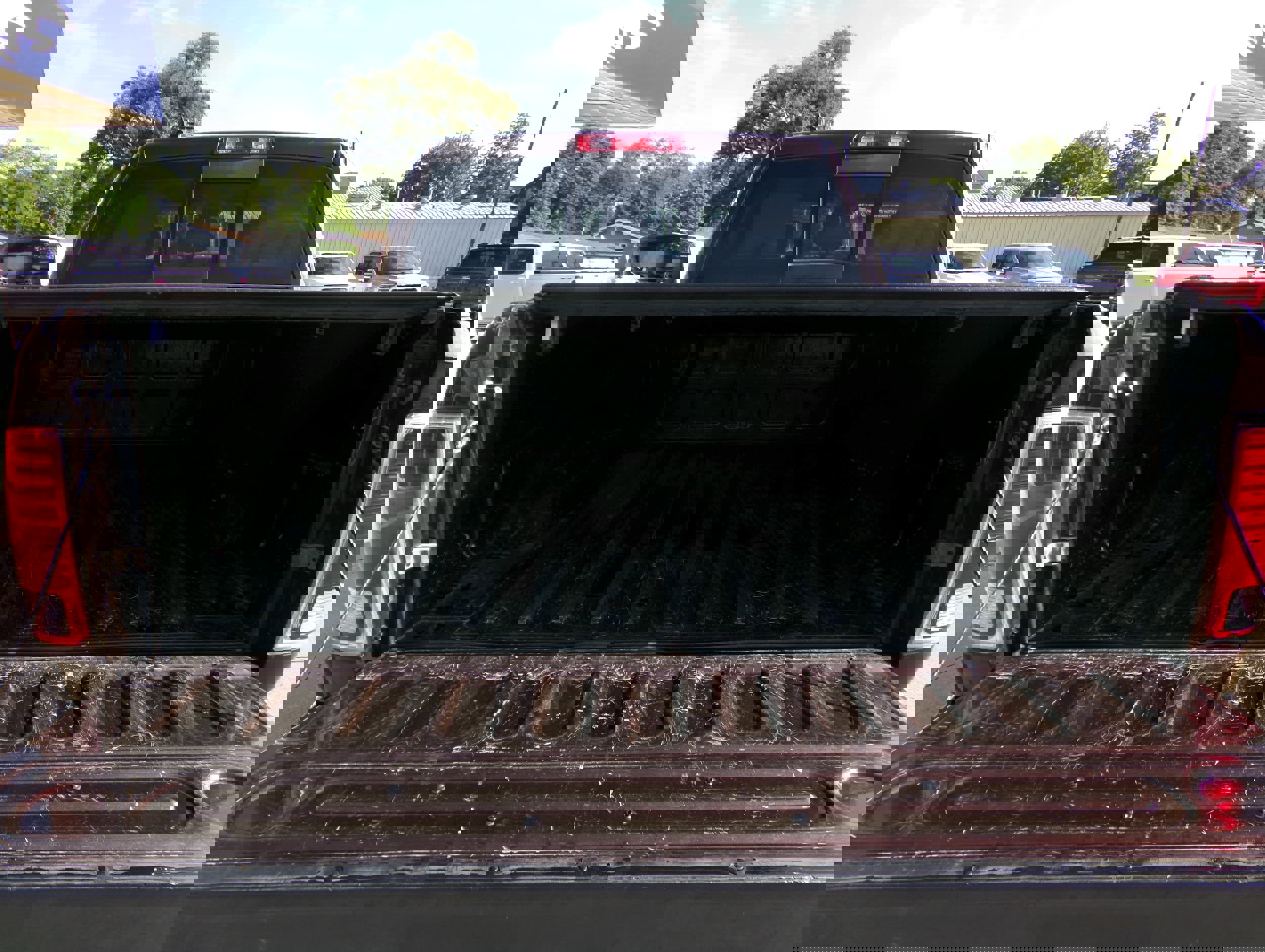 Used 2015 RAM 1500 Laramie w/ Convenience Group image 13