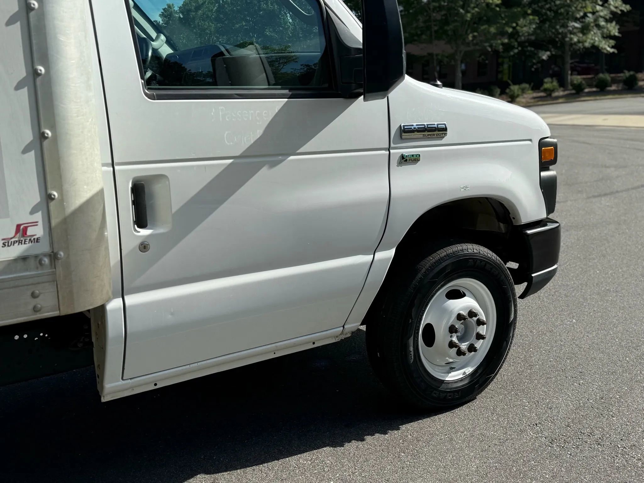 Used 2016 Ford E-350 and Econoline 350 Super Duty image 10