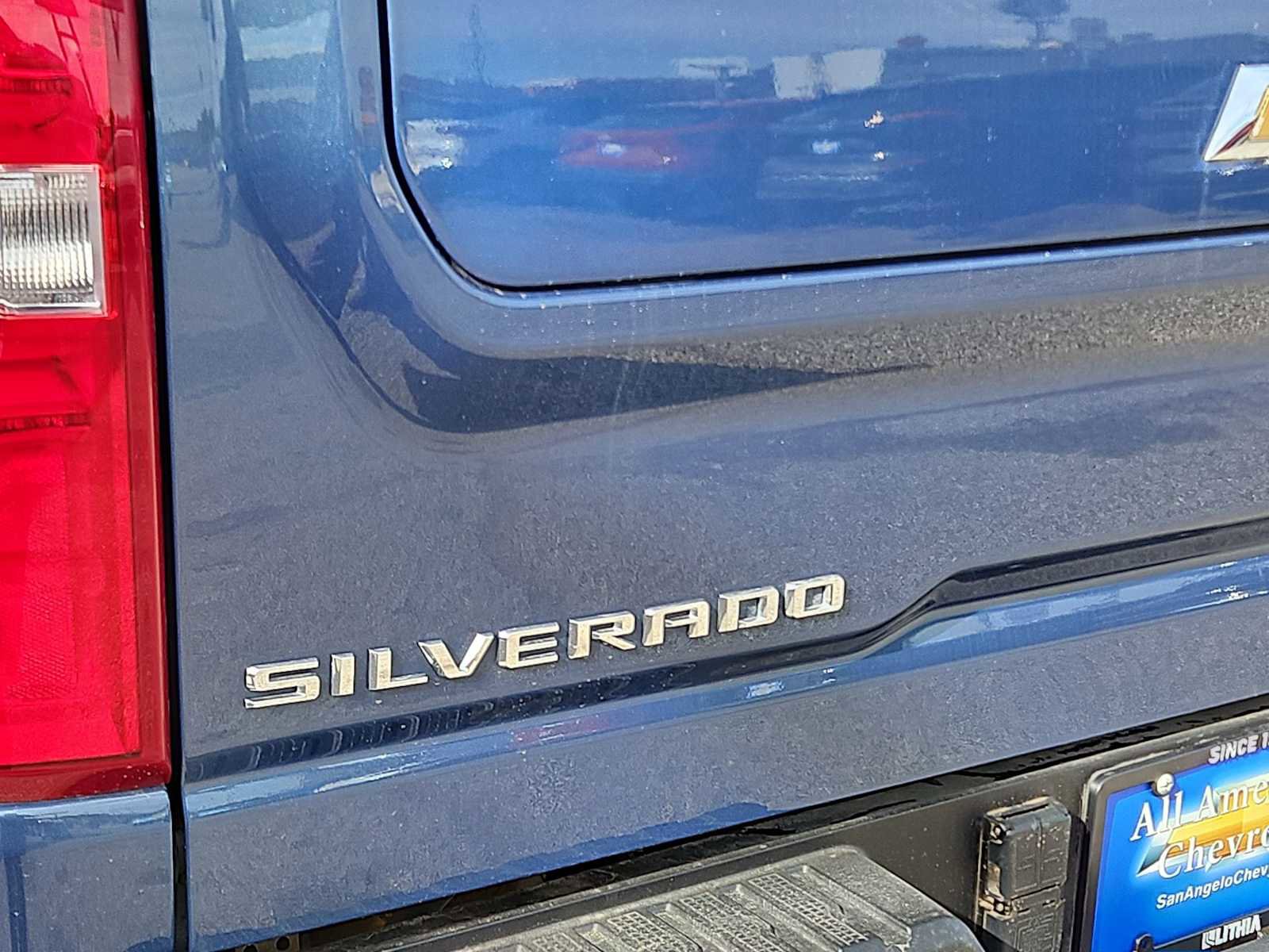 Used 2024 Chevrolet Silverado 2500 High Country w/ Technology Package image 12