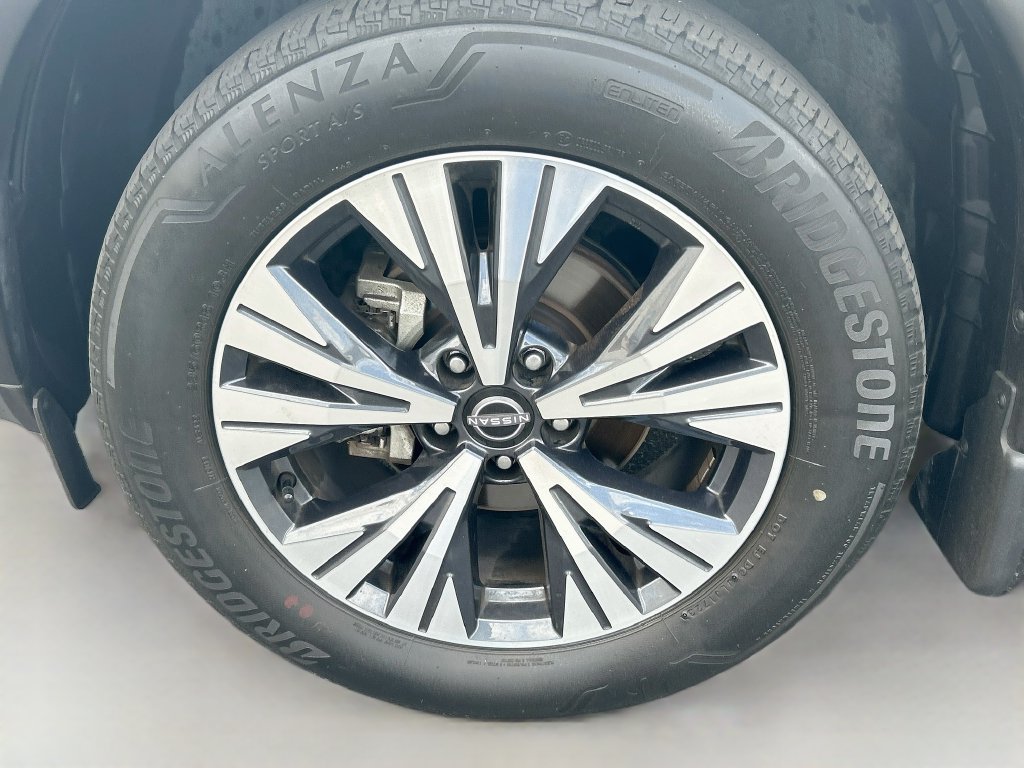 Used 2023 Nissan Rogue SV FWD image 29