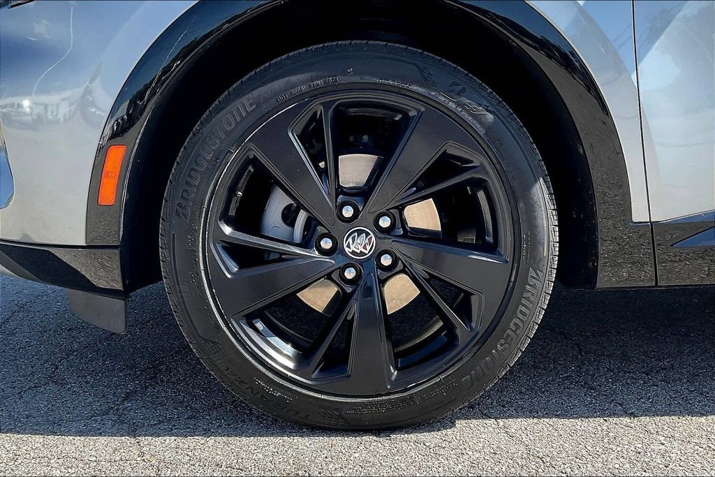 Used 2023 Buick Envision Essence w/ Sport Touring Package FWD image 28