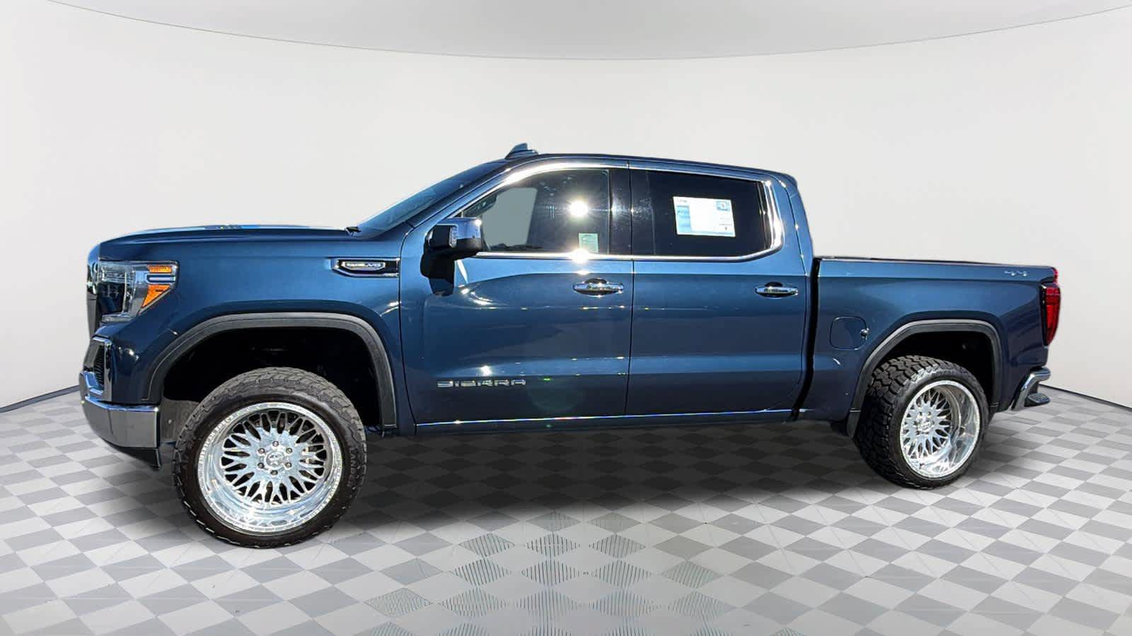Used 2019 GMC Sierra 1500 SLT w/ SLT Convenience Package AWD/4WD image 8
