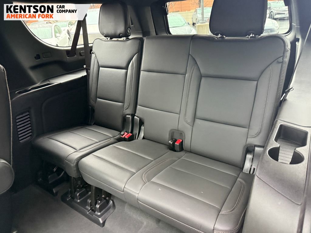Used 2025 Chevrolet Suburban High Country image 39