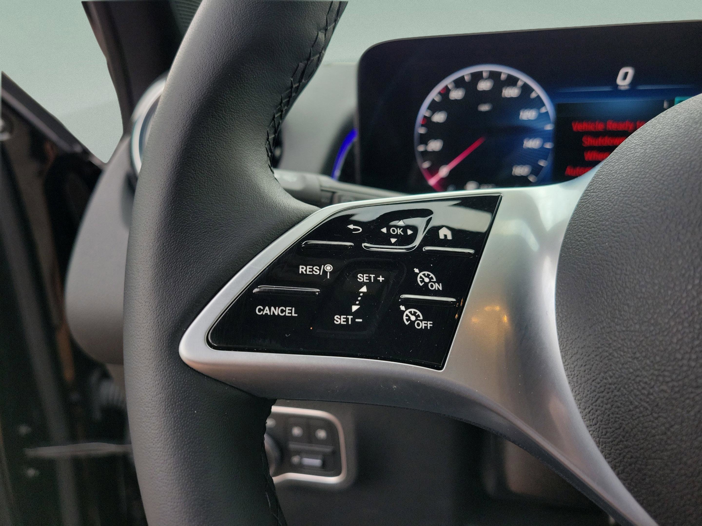 Certified 2025 Mercedes-Benz GLB 250 image 29