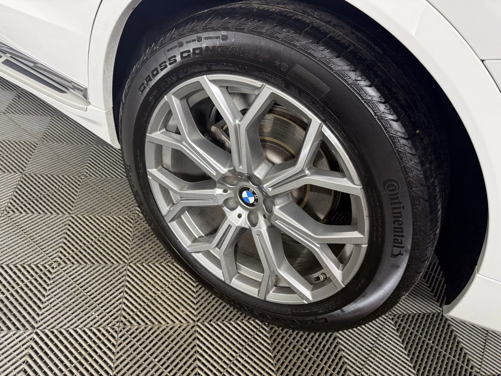 Used 2025 BMW X7 xDrive40i image 16