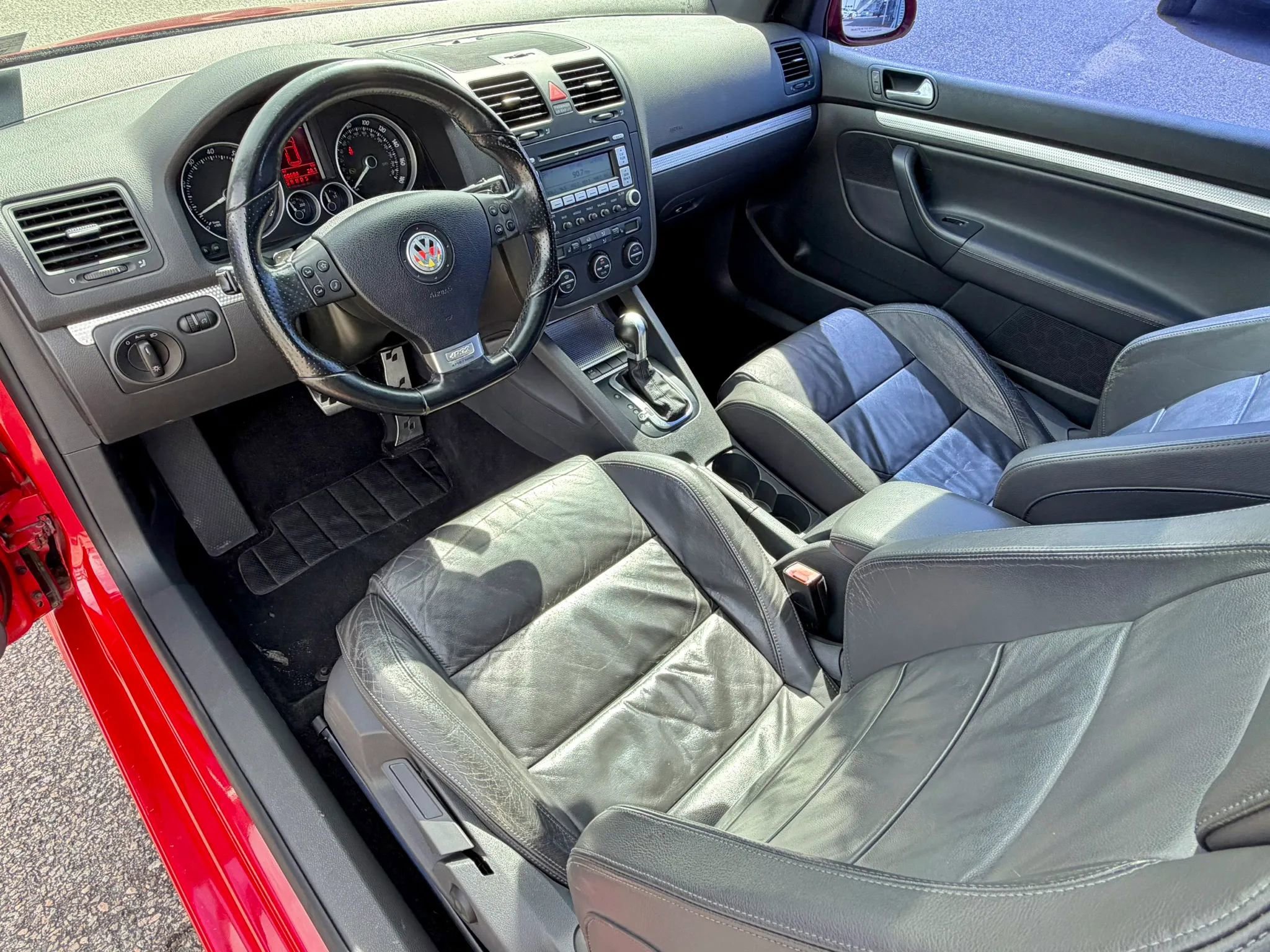 Used 2008 Volkswagen R32 image 25