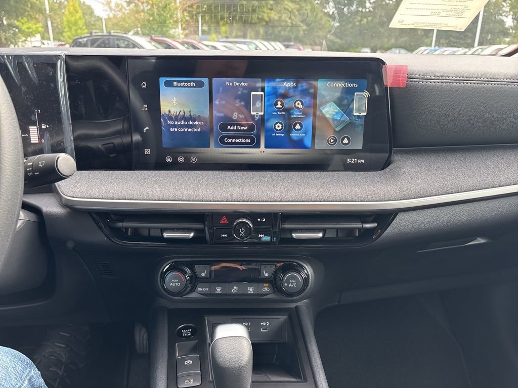New 2026 Nissan Kicks SV w/ SV Premium Package FWD image 11
