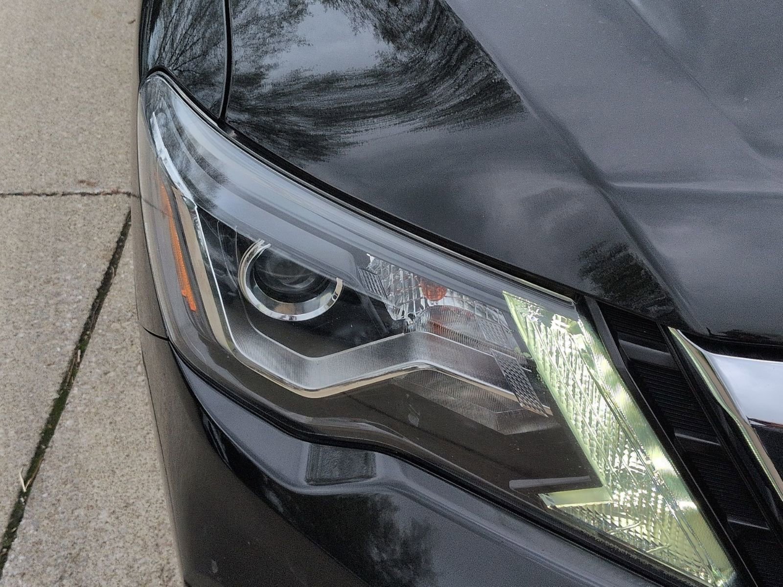 Certified 2019 Nissan Pathfinder S image 36