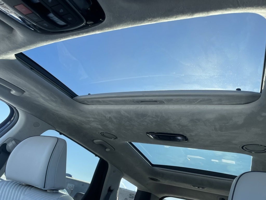 Used 2024 Hyundai Palisade Calligraphy image 23