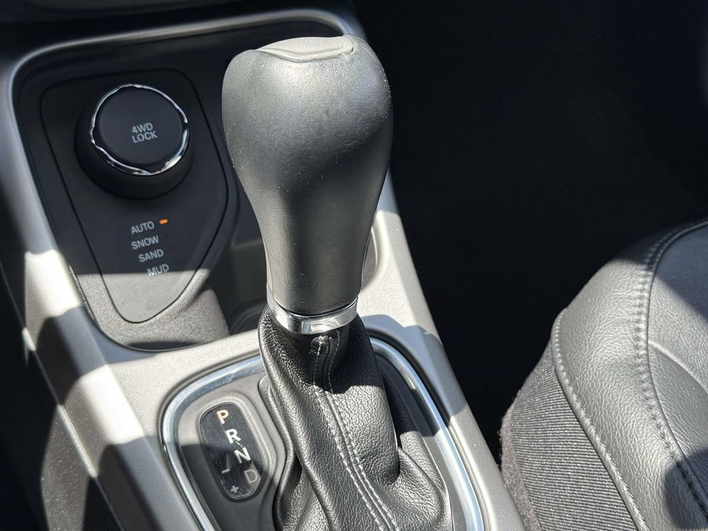 Used 2019 Jeep Compass High Altitude AWD/4WD image 32