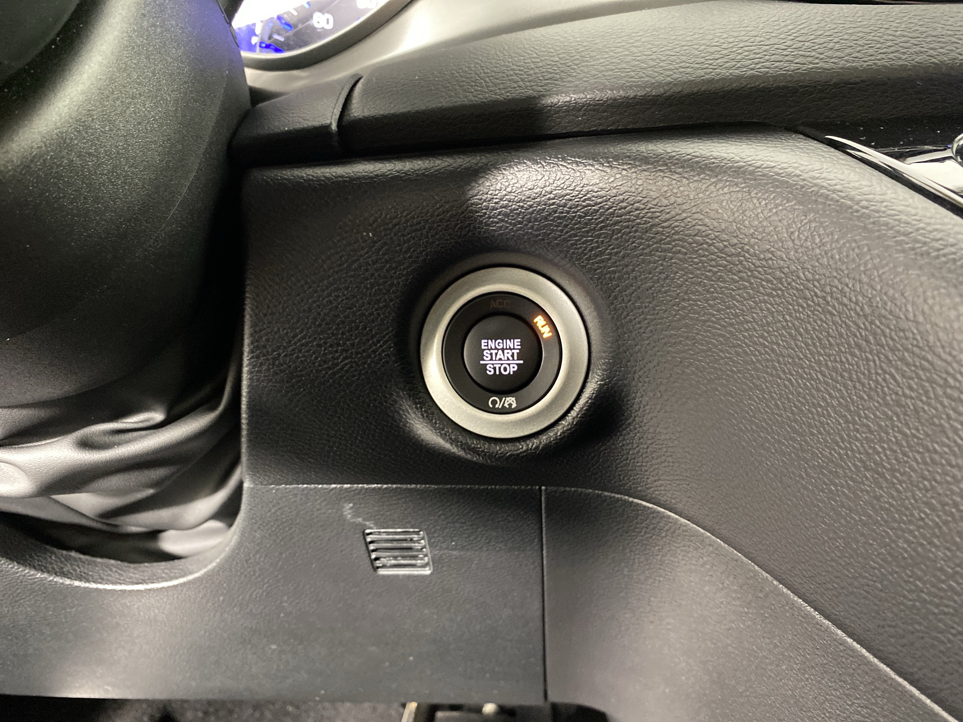 Used 2025 Chrysler Pacifica Select FWD image 25