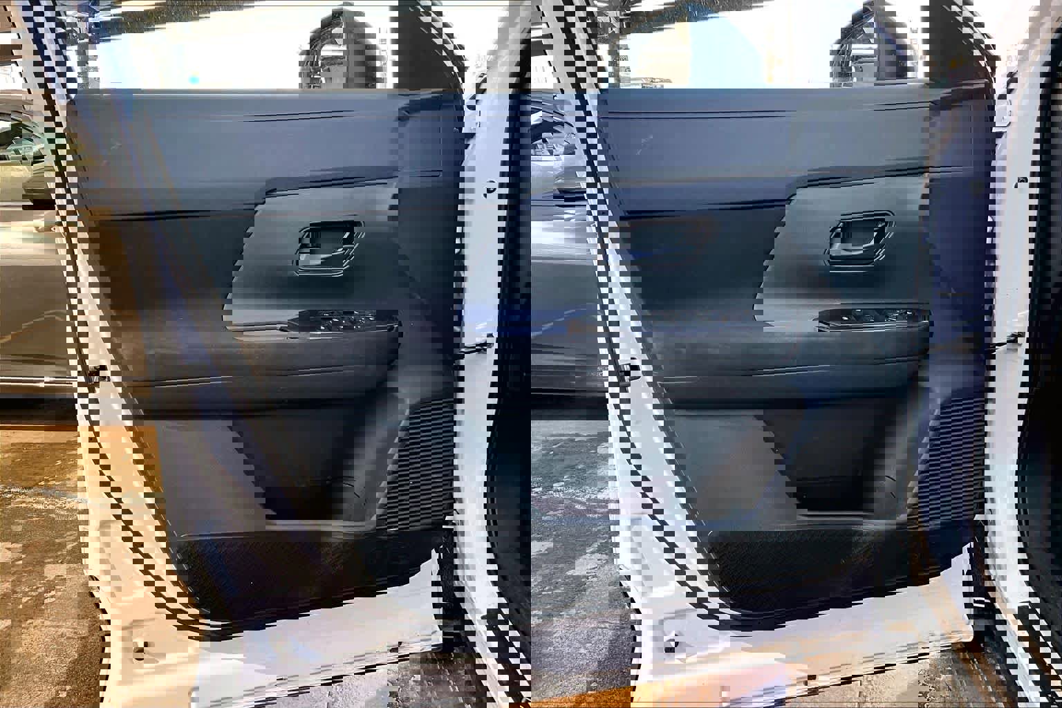 Certified 2025 Nissan Kicks S image 22