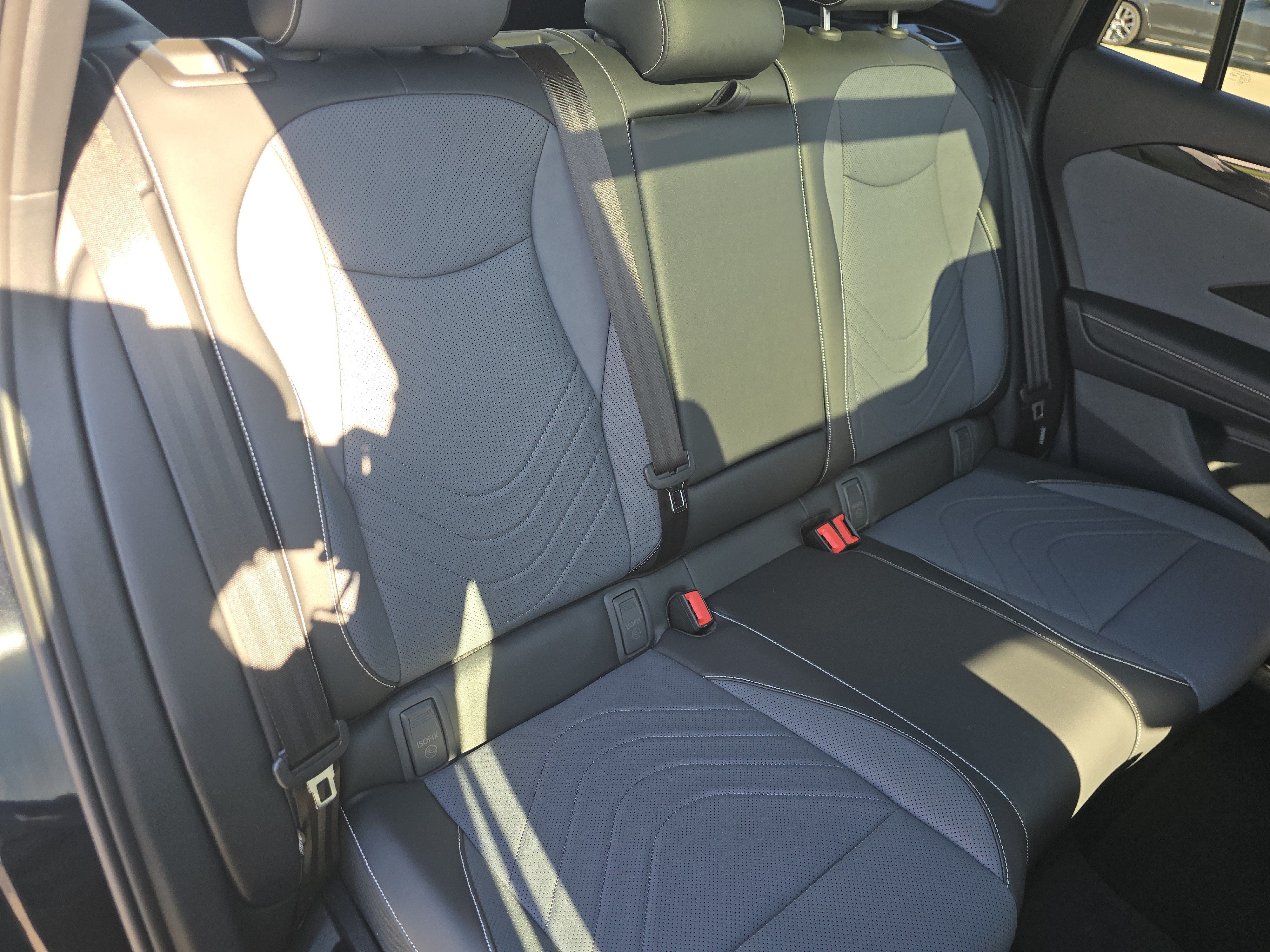 New 2026 Volkswagen Tiguan SE R-Line AWD/4WD image 18