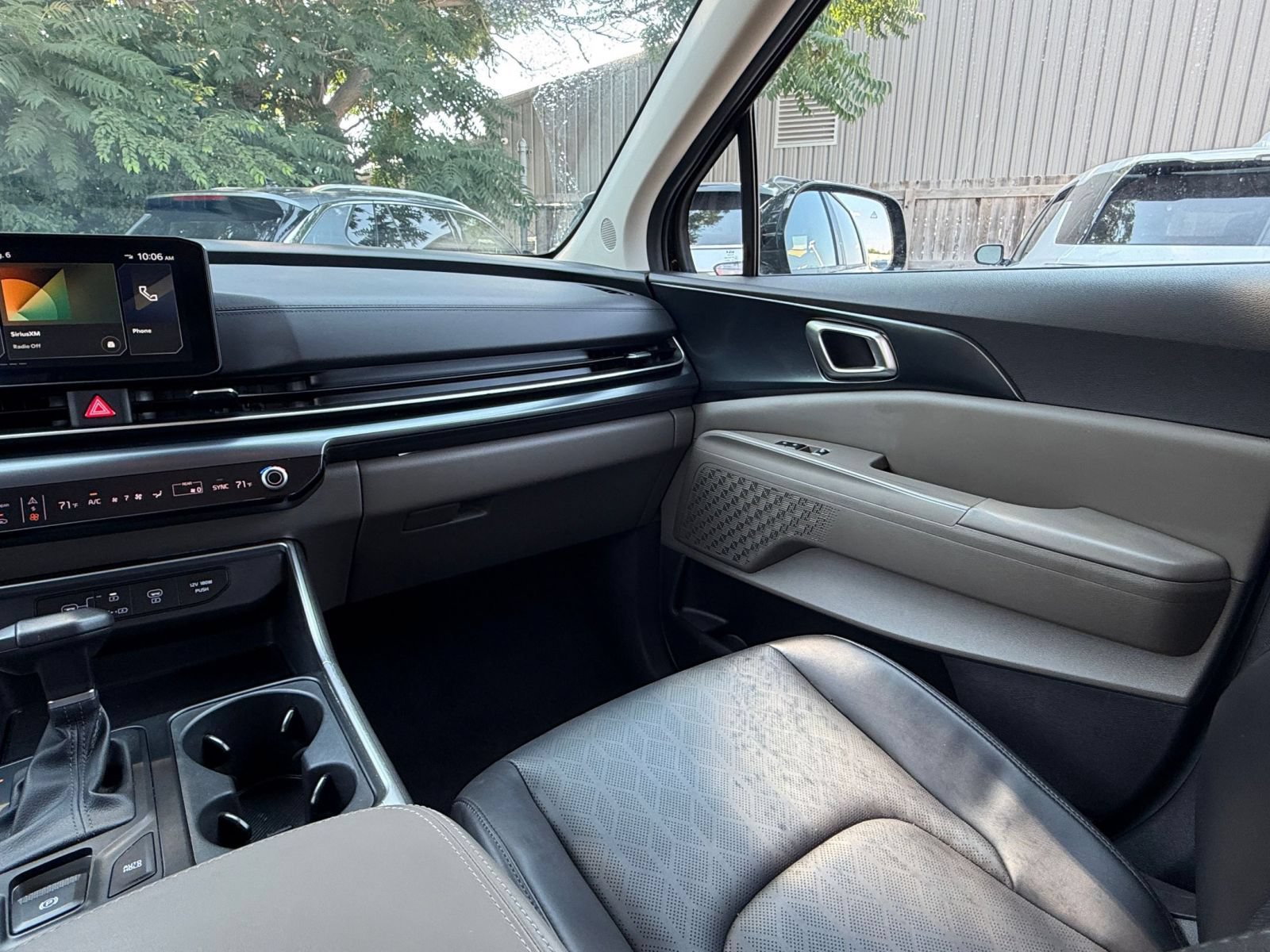 Used 2026 Kia Carnival FWD image 30