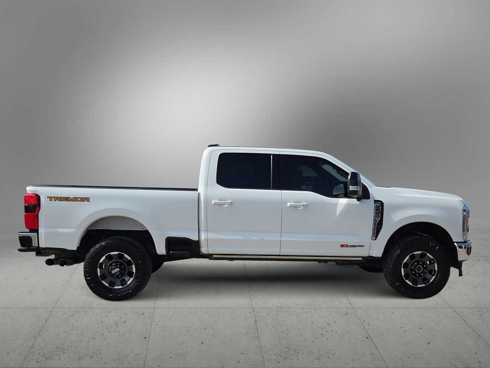 Used 2024 Ford F250 Lariat w/ Tremor Off-Road Package AWD/4WD image 9