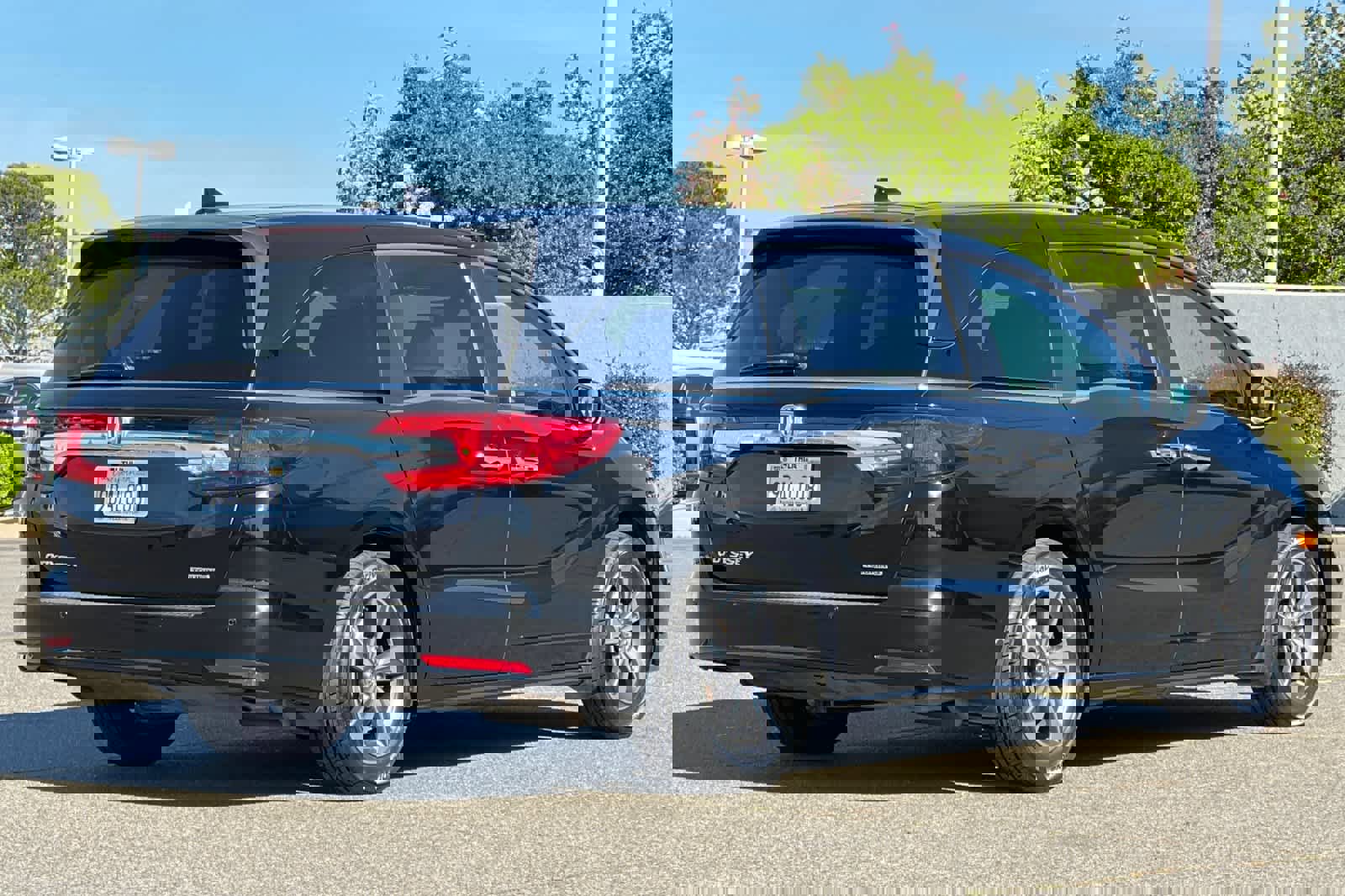 Used 2019 Honda Odyssey Touring image 2