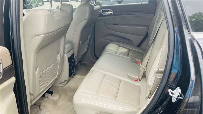 Used 2011 Jeep Grand Cherokee Laredo image 18