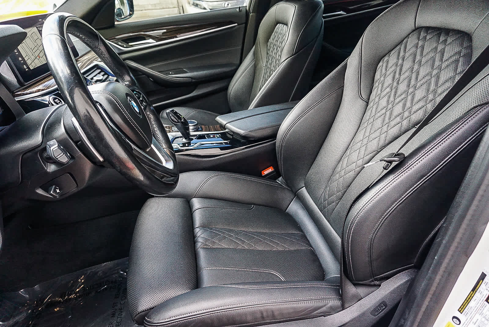Used 2021 BMW 530i w/ Convenience Package RWD image 16
