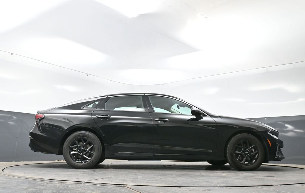 Used 2025 Kia K5 LXS FWD image 48