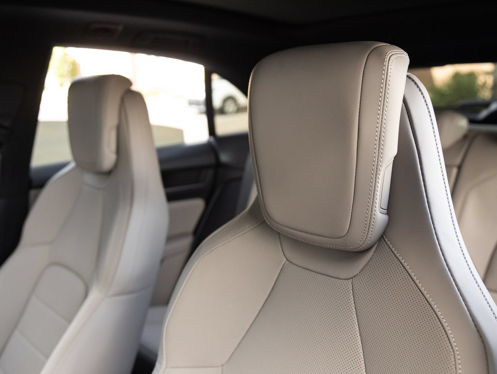 Certified 2026 Porsche Macan 4 Electric AWD/4WD image 24