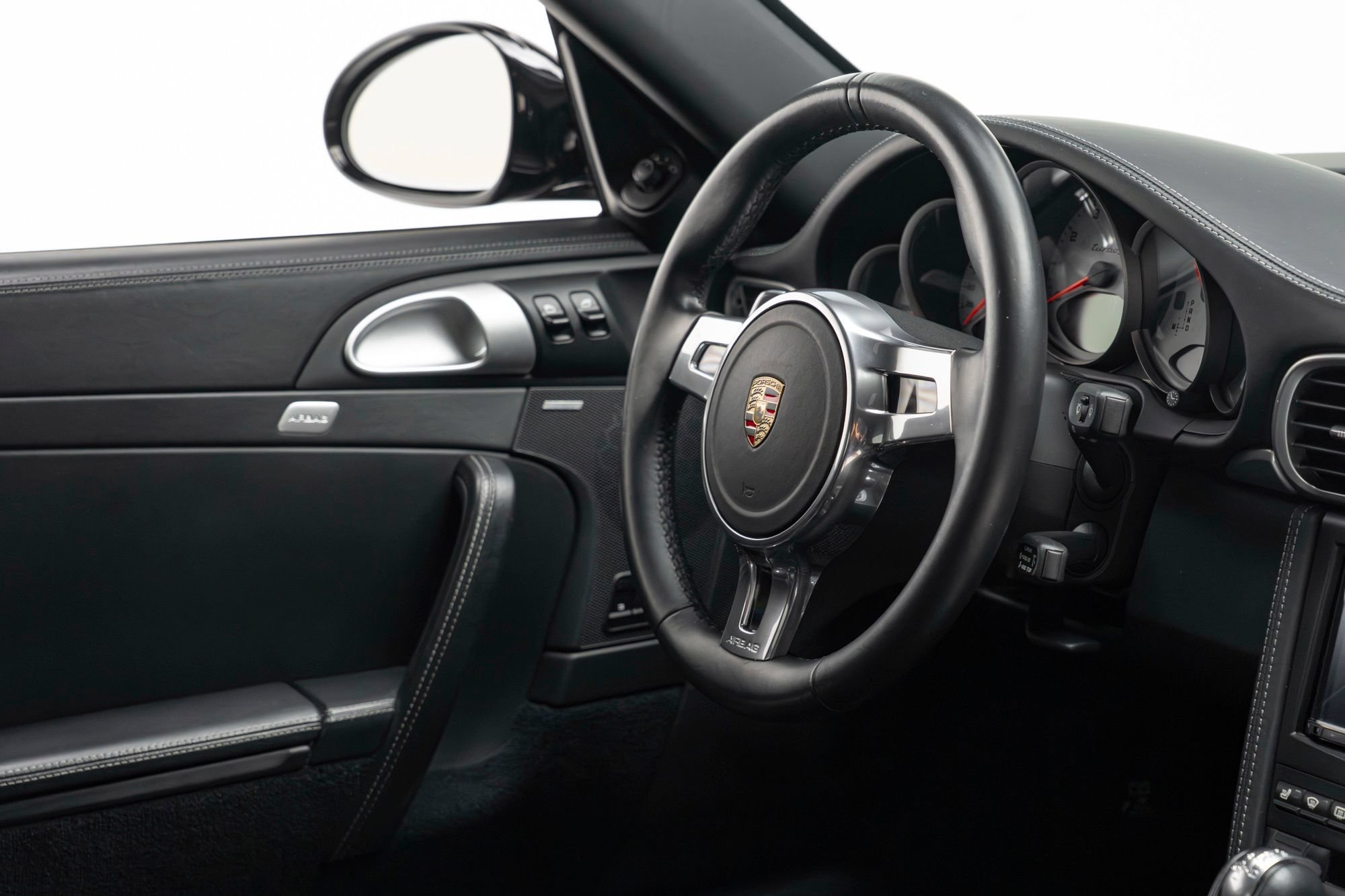 Used 2013 Porsche 911 Turbo S AWD/4WD image 38