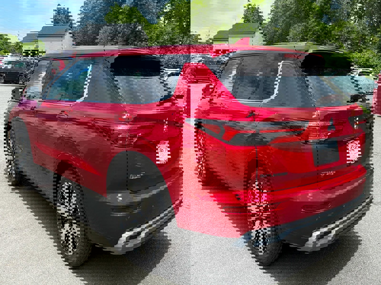 New 2025 Mitsubishi Outlander AWD image 2