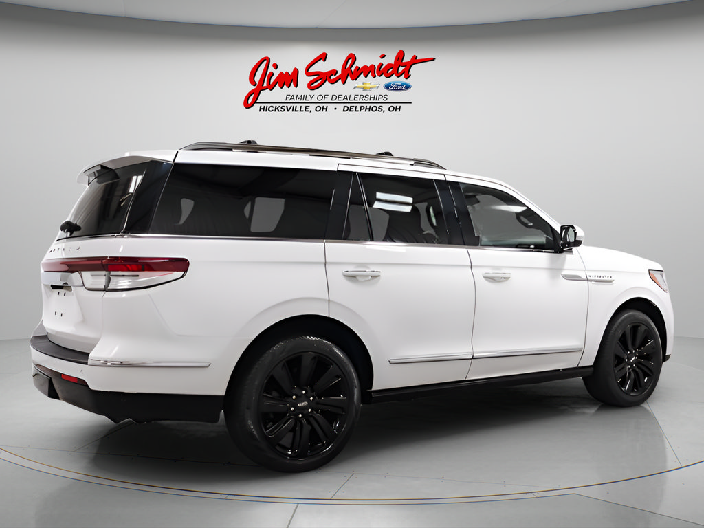 Used 2023 Lincoln Navigator Reserve AWD/4WD image 6