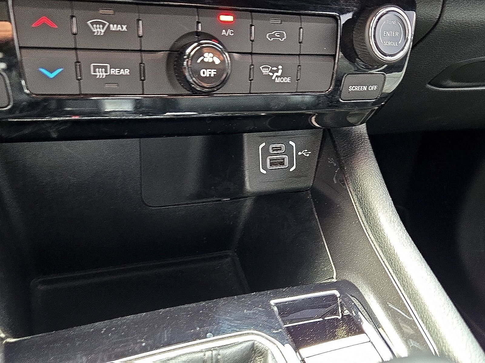 Used 2023 Jeep Compass Latitude w/ Sun and Sound Group AWD/4WD image 30
