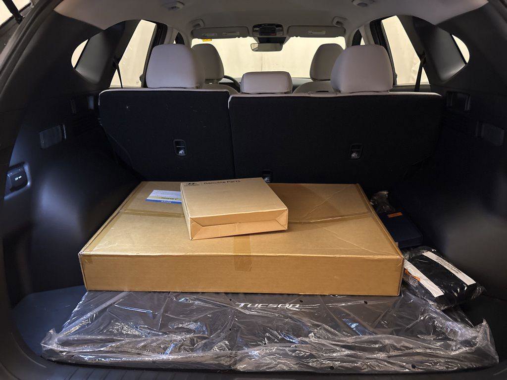 New 2025 Hyundai Tucson SE image 9