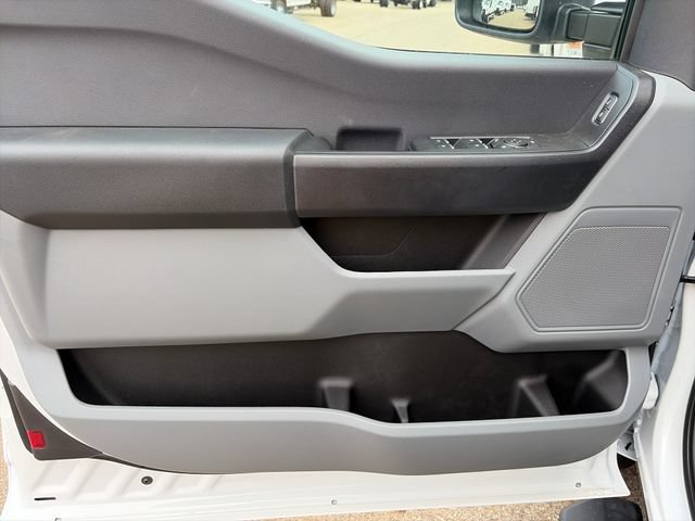 New 2026 Ford F250 XL w/ XL Chrome Package AWD/4WD image 15