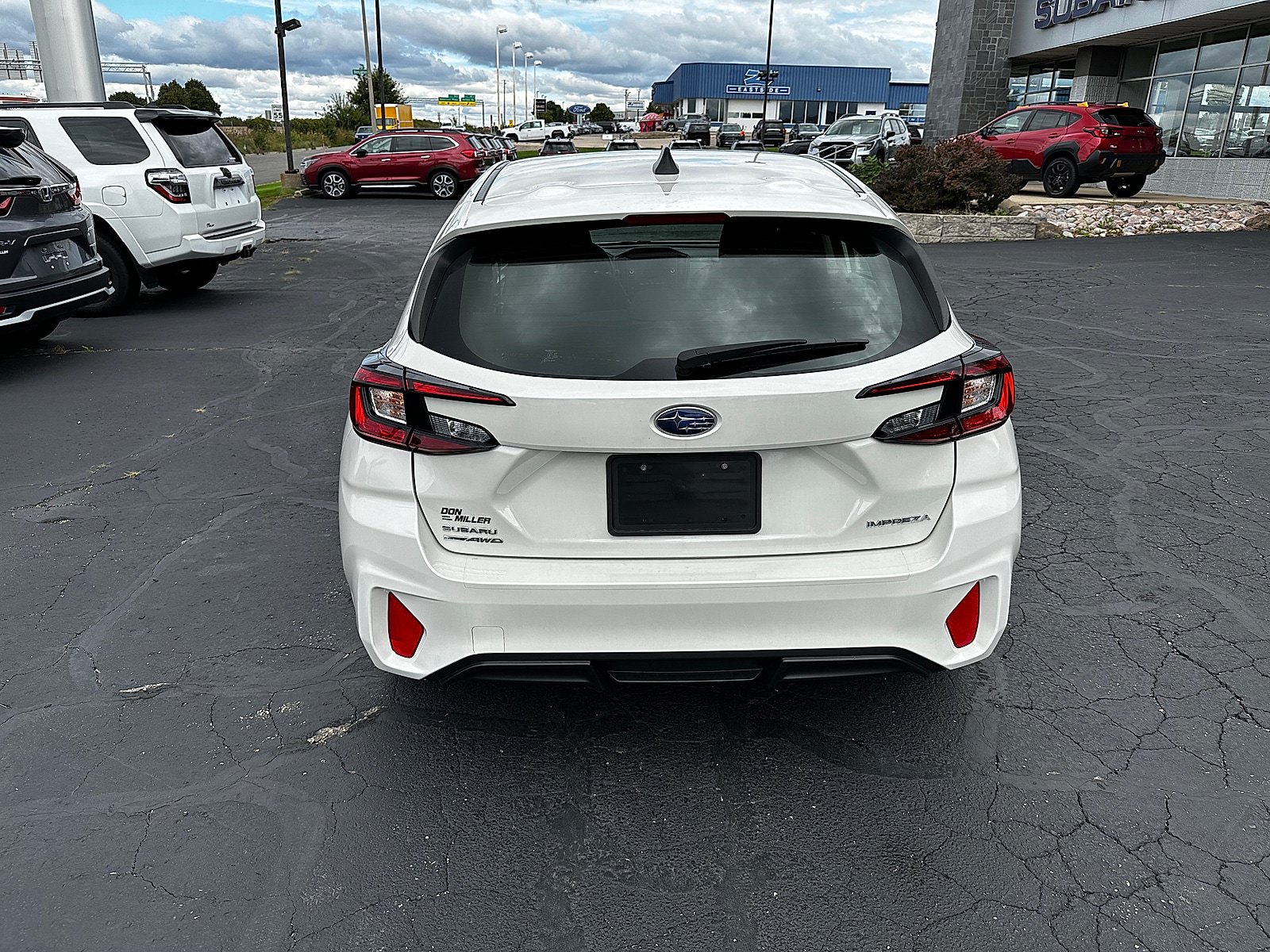 Certified 2024 Subaru Impreza 2.0i AWD/4WD image 4