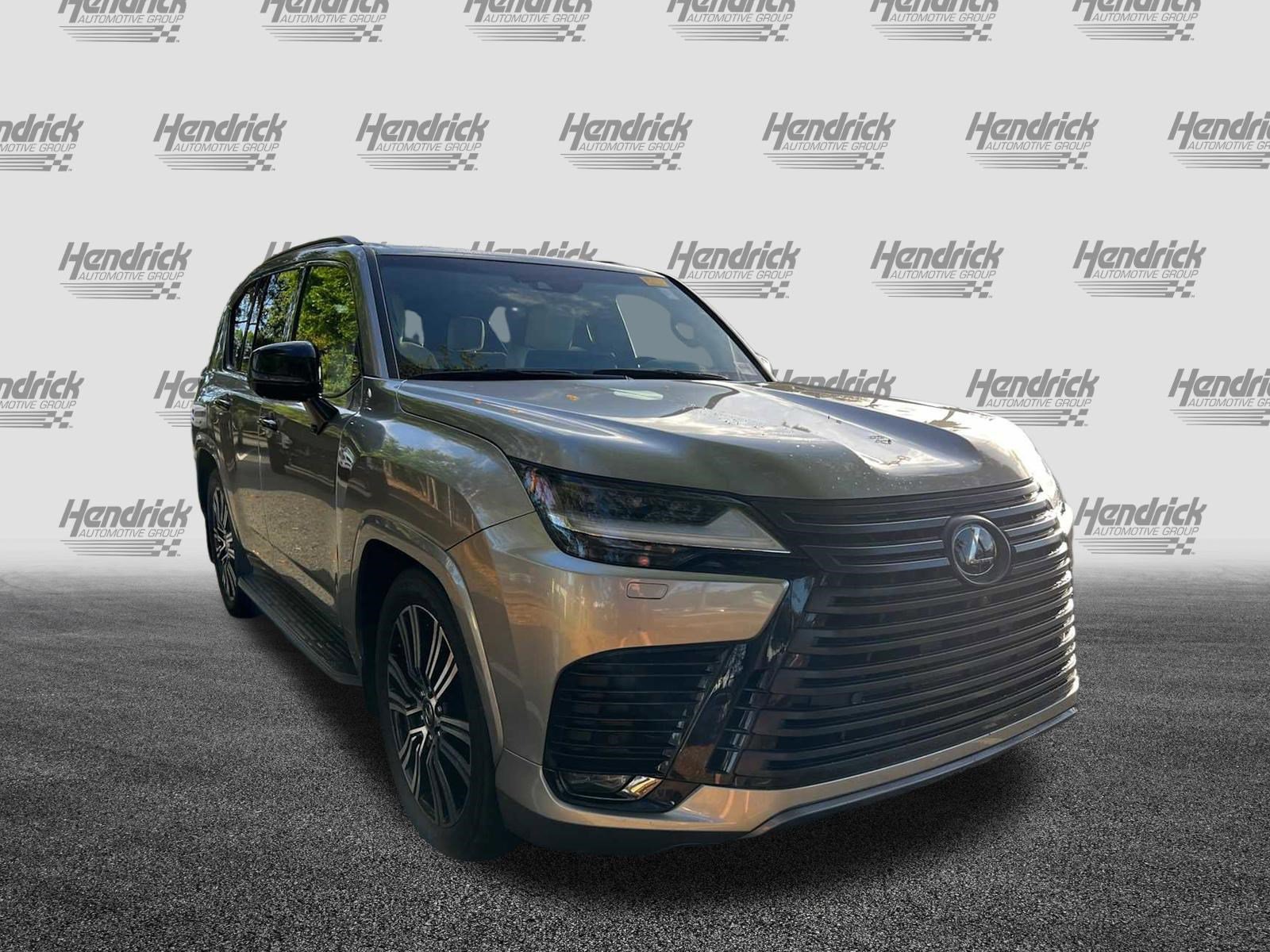 Used 2022 Lexus LX 600 4WD w/ Appearance Package image 2