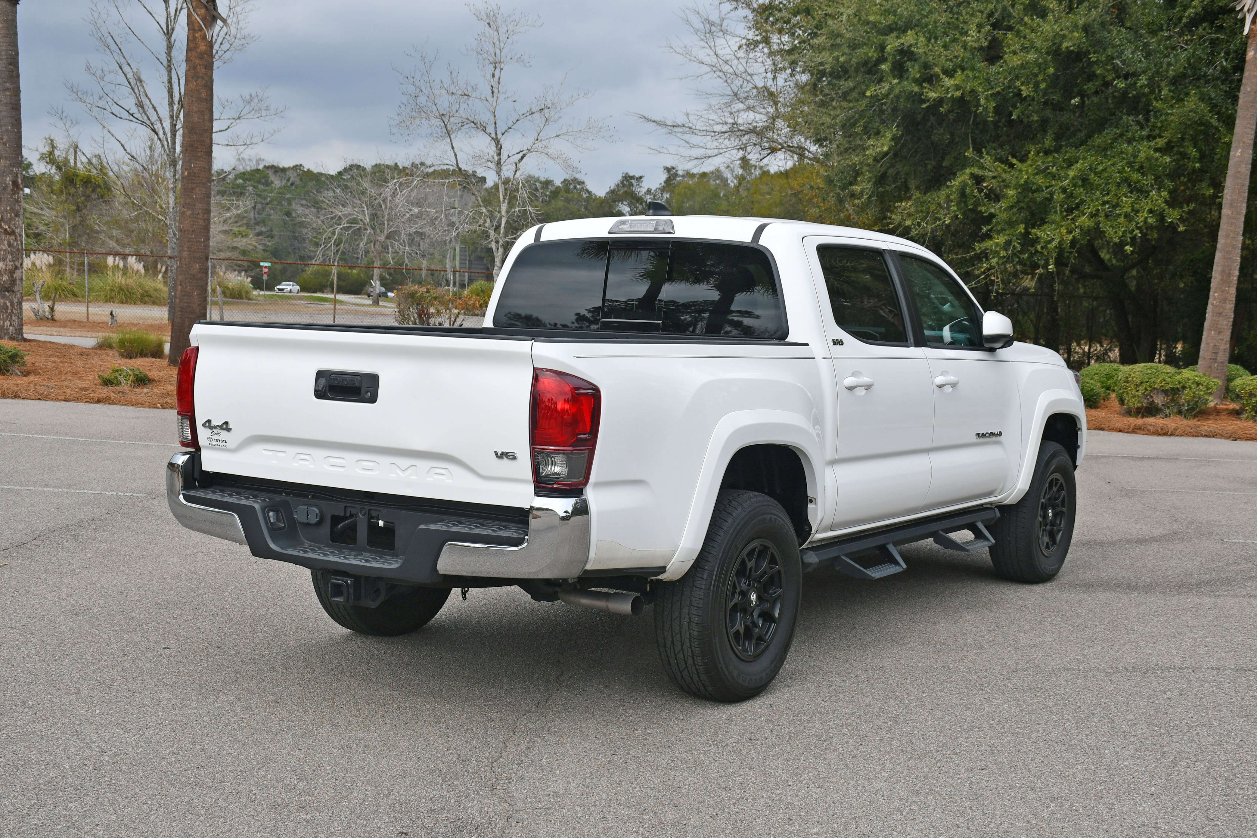 Certified 2022 Toyota Tacoma SR5 image 3