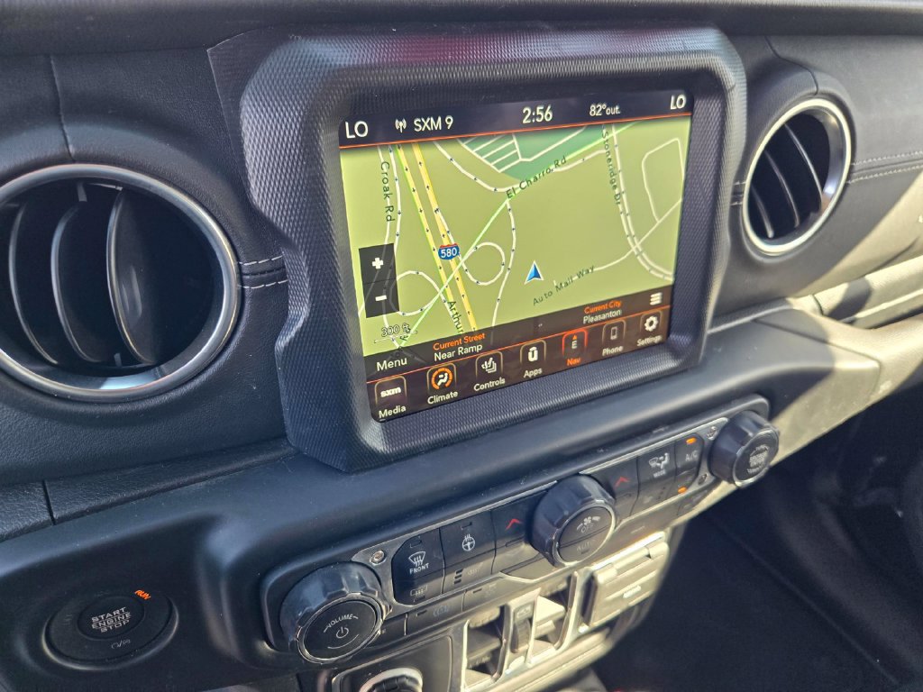 Used 2023 Jeep Wrangler Unlimited Sahara w/ Cold Weather Group AWD/4WD image 21