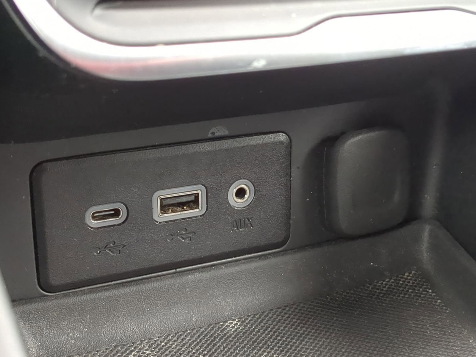 Used 2020 GMC Terrain SLE w/ Driver Convenience Package image 32